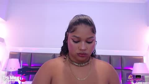 Lenna online show from October 2025 10:59:01 AM
