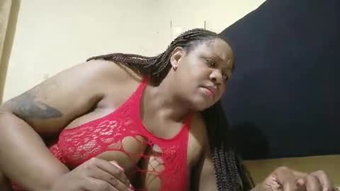 Snapshot of lenzo84712 chatting on December 2025 04:45:02 PM lenzo84712 online show from December 2025 04:45:02 PM