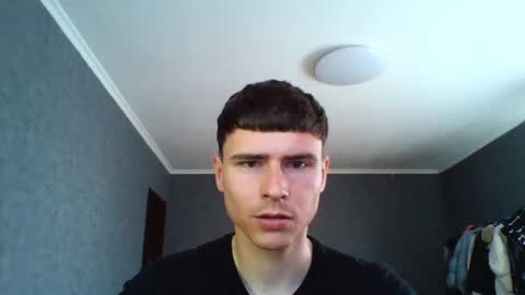 Snapshot of leo__nid chatting on April 2026 06:51:01 AM Leo online show from April 2026 06:51:01 AM