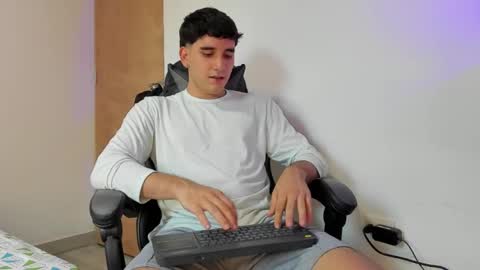 Leo Jones online show from January 2025 10:23:01 PM