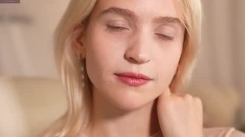  Ashly  online show from November 2025 04:42:01 PM