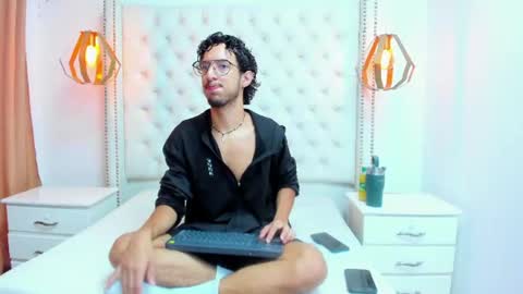Snapshot of leo_sanz6 chatting on July 2026 12:18:02 PM LEO online show from July 2026 12:18:02 PM