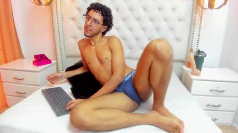 Snapshot of leo_sanz6 chatting on July 2026 03:03:02 PM LEO online show from July 2026 03:03:02 PM