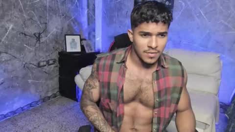 Leo independent model online show from October 2025 12:33:01 AM