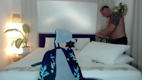 TheBigLeo online show from November 2025 04:30:01 PM