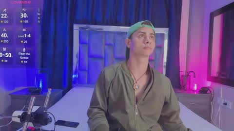 leomonnroe online show from April 2026 07:25:02 PM