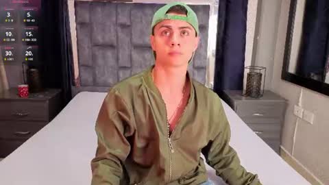 Snapshot of leomonnroe chatting on June 2026 07:05:01 PM leomonnroe online show from June 2026 07:05:01 PM