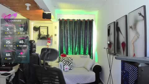 Leon online show from December 2024 03:15:01 PM