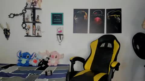 Snapshot of leon_big_cock chatting on November 2025 01:19:01 AM leon_big_cock online show from November 2025 01:19:01 AM