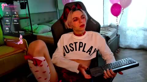 Snapshot of leon_yuugen chatting on February 2025 08:22:02 AM Leon online show from February 2025 08:22:02 AM