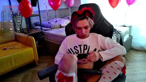 Snapshot of leon_yuugen chatting on February 2025 08:16:02 AM Leon online show from February 2025 08:16:02 AM