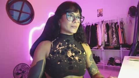 Snapshot of leona_moon13 chatting on June 2026 02:22:01 PM LeonaMoon online show from June 2026 02:22:01 PM