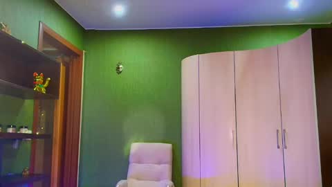 Leona tracie online show from May 2026 11:38:02 AM