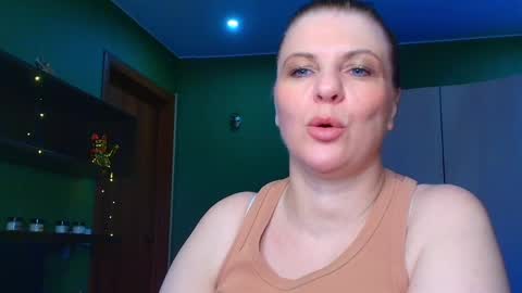 Leona tracie online show from May 2026 03:27:01 PM