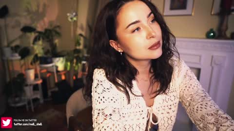 Snapshot of leonamell chatting on December 2024 10:05:02 PM Leo online show from December 2024 10:05:02 PM