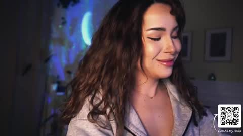 Snapshot of leonamell chatting on February 2025 12:09:01 AM Leo online show from February 2025 12:09:01 AM