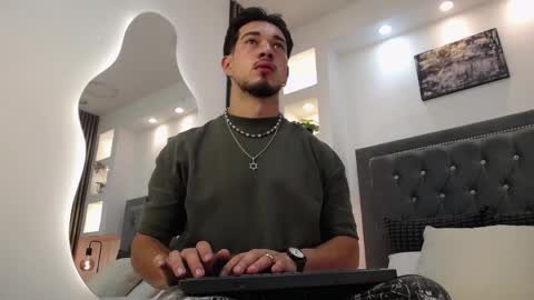 Snapshot of leonardfoxx chatting on April 2026 12:46:02 PM leonardo online show from April 2026 12:46:02 PM