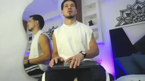 Snapshot of leonardfoxx chatting on April 2026 12:46:01 PM leonardo online show from April 2026 12:46:01 PM