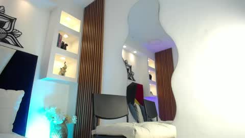 Snapshot of leonardfoxx chatting on April 2026 12:32:01 PM leonardo online show from April 2026 12:32:01 PM