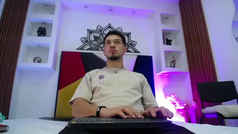 Snapshot of leonardfoxx chatting on April 2026 12:32:01 PM leonardo online show from April 2026 12:32:01 PM