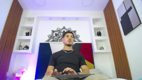 Snapshot of leonardfoxx chatting on April 2026 12:39:01 PM leonardo online show from April 2026 12:39:01 PM