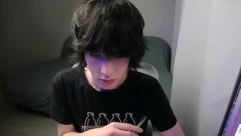 Snapshot of leonkissboy chatting on February 2026 02:53:02 PM leonkissboy online show from February 2026 02:53:02 PM