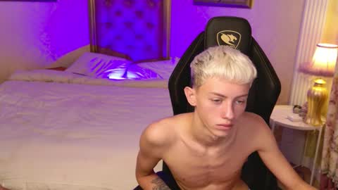 Snapshot of leonlure chatting on September 2025 02:55:02 PM leonlure online show from September 2025 02:55:02 PM