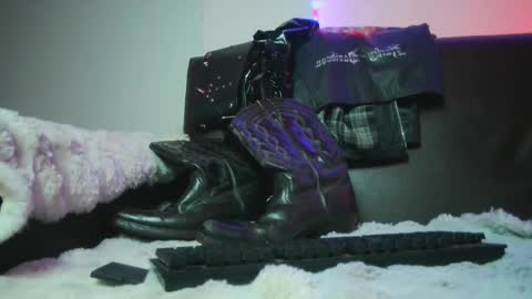 Lenardo jaramillo online show from December 2024 12:06:01 PM