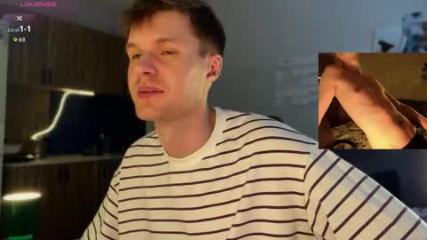 Snapshot of leonnextdoor chatting on March 2026 11:24:02 AM Leon online show from March 2026 11:24:02 AM