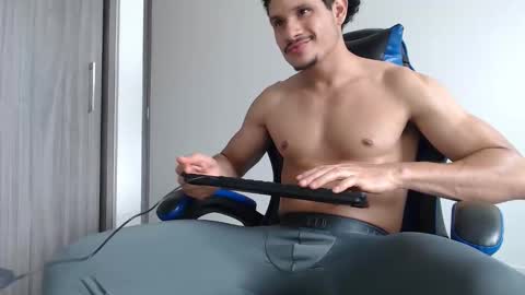 Snapshot of leostorm25 chatting on April 2026 08:43:02 PM leostorm25 online show from April 2026 08:43:02 PM