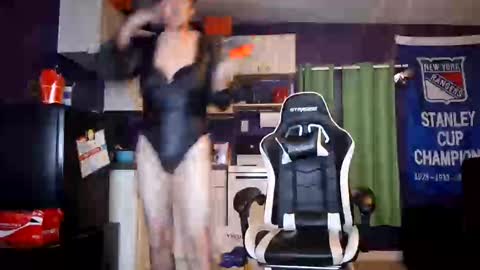 Snapshot of leppard6148 chatting on November 2025 09:31:01 AM Keith online show from November 2025 09:31:01 AM