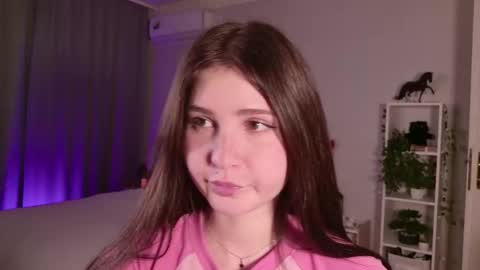 Nicole Moore online show from October 2025 02:27:02 PM