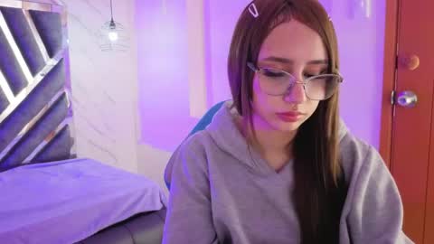 Snapshot of leri_rose_ chatting on May 2026 11:48:01 AM online show from May 2026 11:48:01 AM