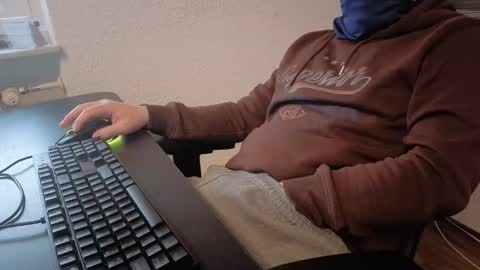 Leroy online show from November 2025 08:25:02 AM