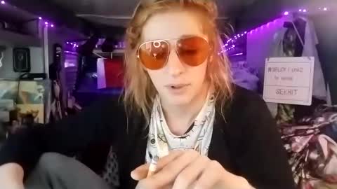 LesleyGumGrass- The Boring Trans girl online show from March 2025 02:23:02 PM