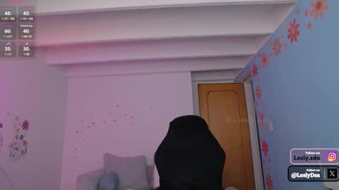 Snapshot of leslie9669 chatting on January 2025 03:18:02 PM Lesly online show from January 2025 03:18:02 PM