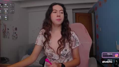 Snapshot of leslie9669 chatting on February 2025 02:29:02 PM Lesly online show from February 2025 02:29:02 PM