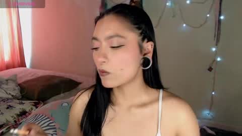 Snapshot of leslie__anderson chatting on April 2026 01:06:02 PM Leslie online show from April 2026 01:06:02 PM