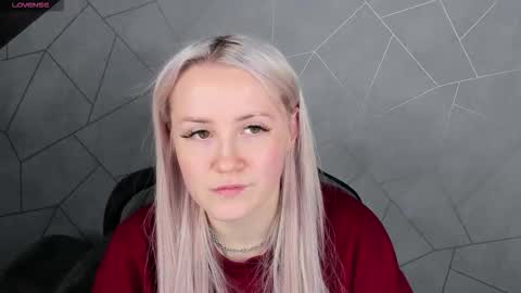 Snapshot of leslie_bell chatting on October 2025 02:23:01 AM Joyce online show from October 2025 02:23:01 AM