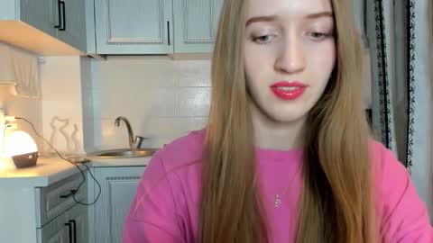 Snapshot of leslie_my_lovee chatting on October 2025 07:55:01 PM  LESLIE   online show from October 2025 07:55:01 PM