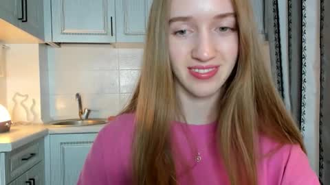 Snapshot of leslie_my_lovee chatting on October 2025 06:30:01 PM  LESLIE   online show from October 2025 06:30:01 PM