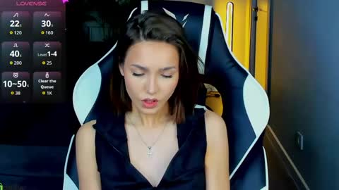 Leslie online show from June 2026 01:28:02 AM