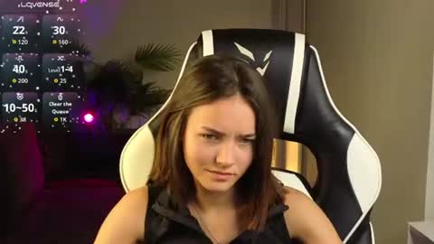 Leslie online show from July 2026 01:05:02 AM