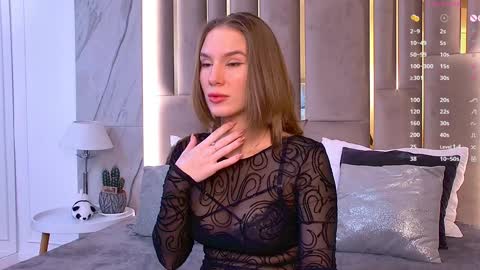 Snapshot of lesliemines chatting on January 2025 06:10:01 AM Leslie online show from January 2025 06:10:01 AM