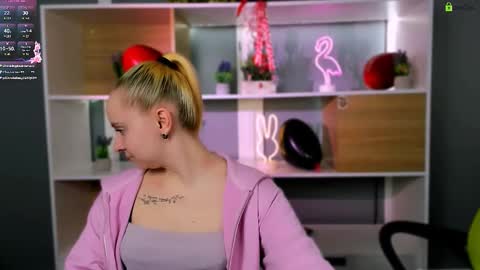 lesly_chilli online show from February 2026 01:20:01 PM