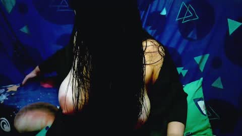 Lesly moon online show from December 2024 12:56:01 AM