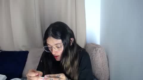 Snapshot of lessliee chatting on March 2026 06:08:01 AM lessliee online show from March 2026 06:08:01 AM