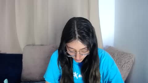 Snapshot of lessliee chatting on March 2026 07:08:02 AM lessliee online show from March 2026 07:08:02 AM