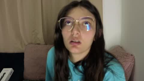 Snapshot of lessliee chatting on April 2026 07:51:02 AM lessliee online show from April 2026 07:51:02 AM