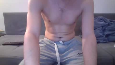 Snapshot of lestaro chatting on February 2025 04:46:02 AM neoglo online show from February 2025 04:46:02 AM